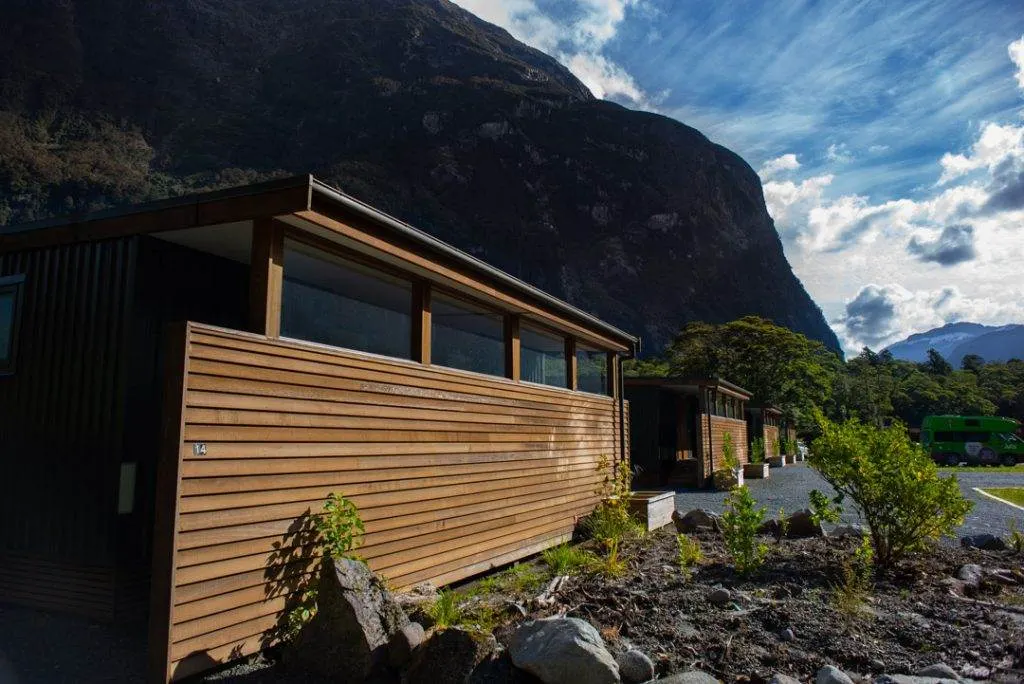 the milford sound lodge revew