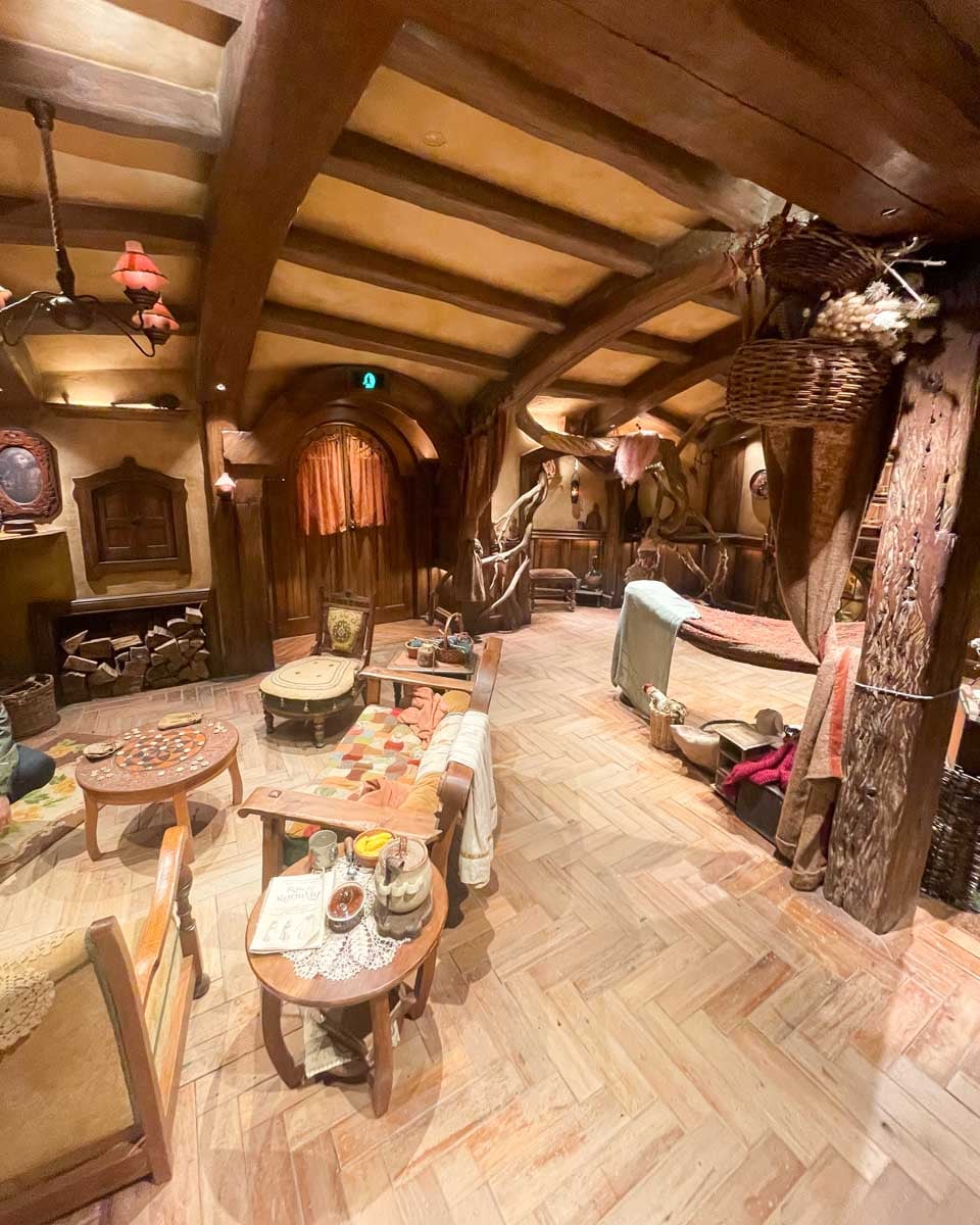 Inside one of the hobbit holes at hobbiton nz