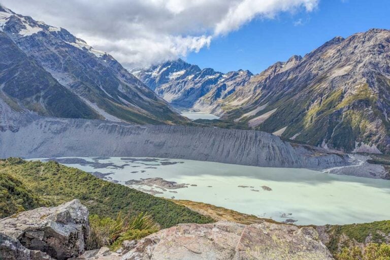 Hooker Lake and Mount Cook as seen from the Mueller Hut Route