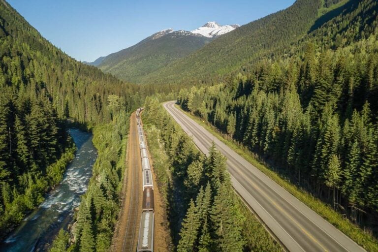 16 BEST Stops on the Drive from Vancouver to Jasper