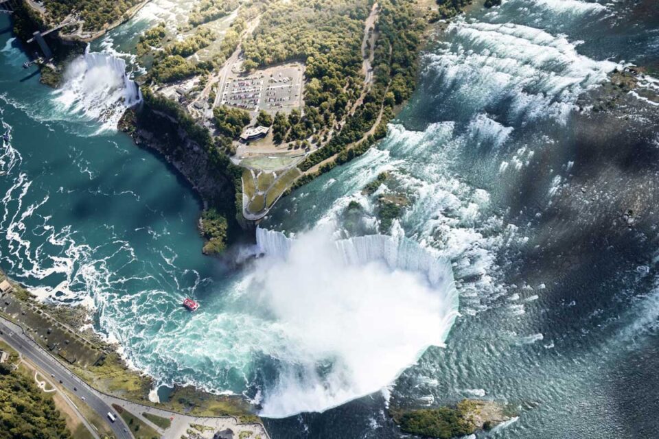 5 BEST Niagara Falls Tours from Toronto (2026 Guide!) - Destinationless ...