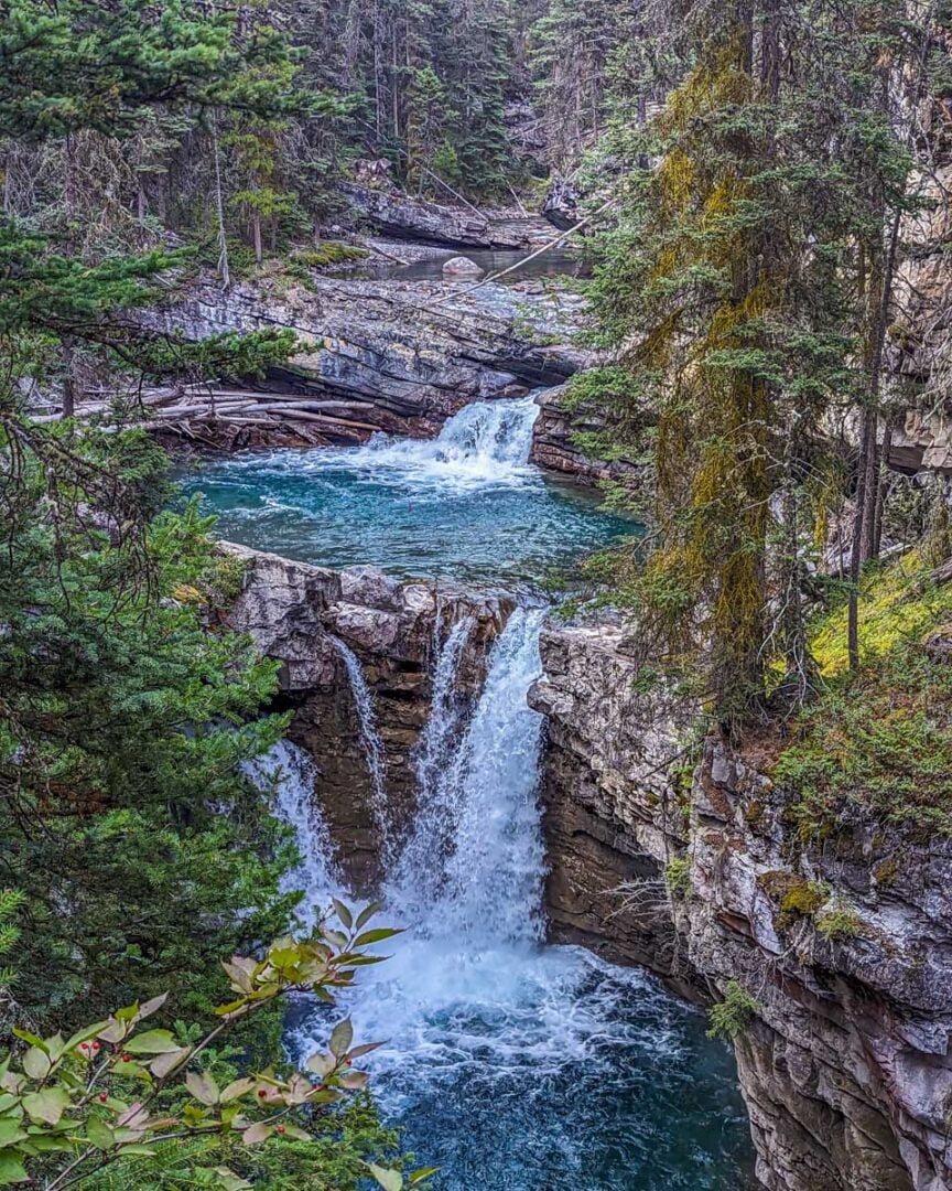 How to Get From Banff to Lake Louise - 4 BEST Ways! - Destinationless ...