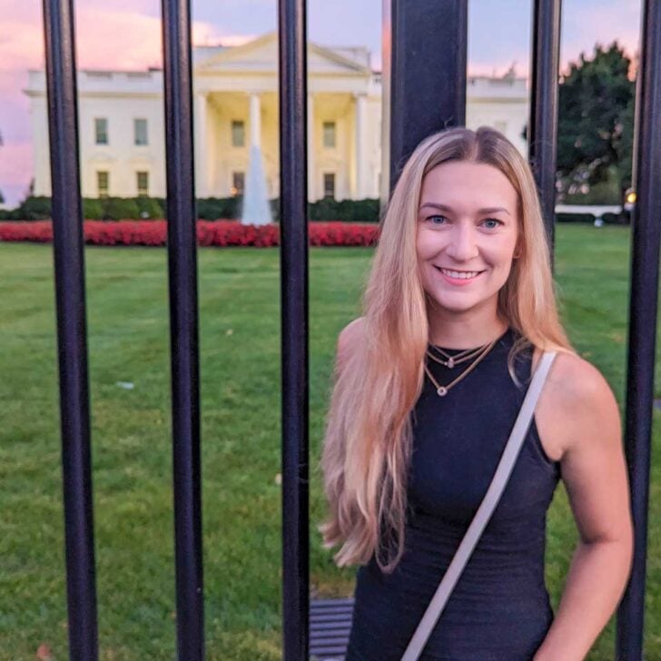 Bailey poses for a photo out the front of the White House in Washington DC