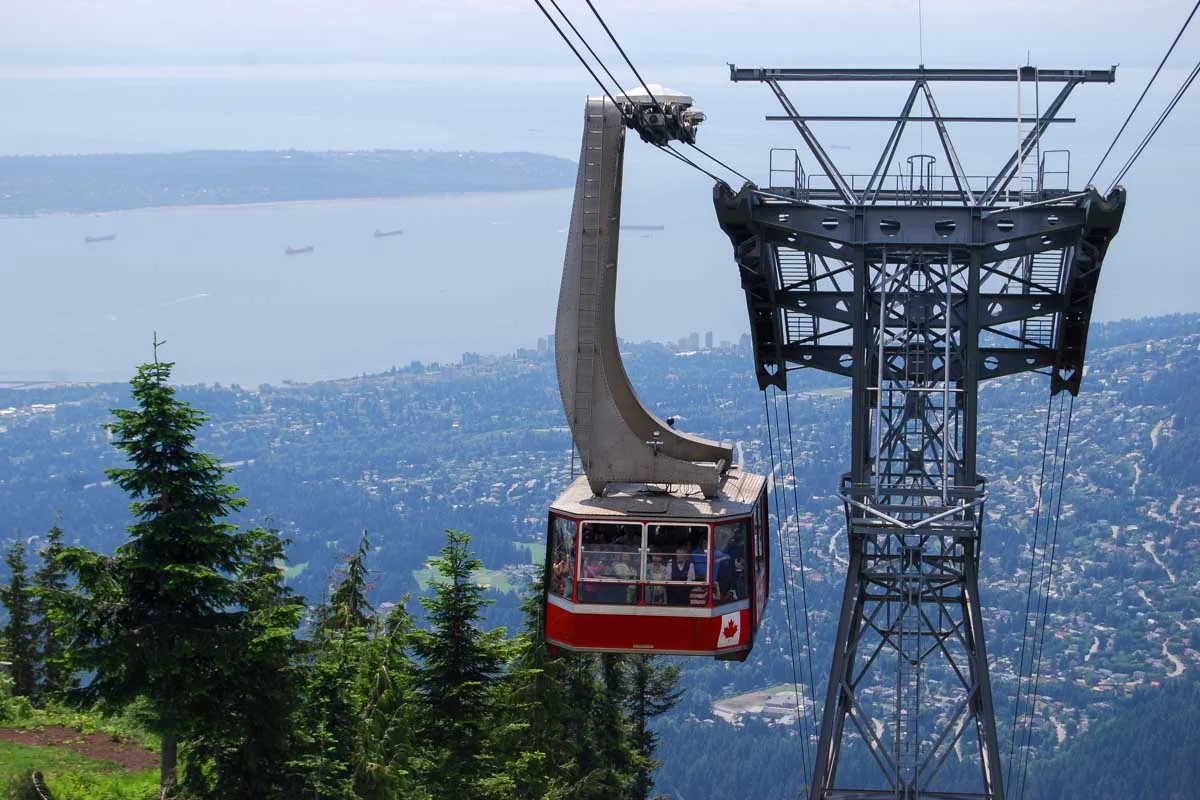 3 BEST Grouse Mountain Tours from Vancouver