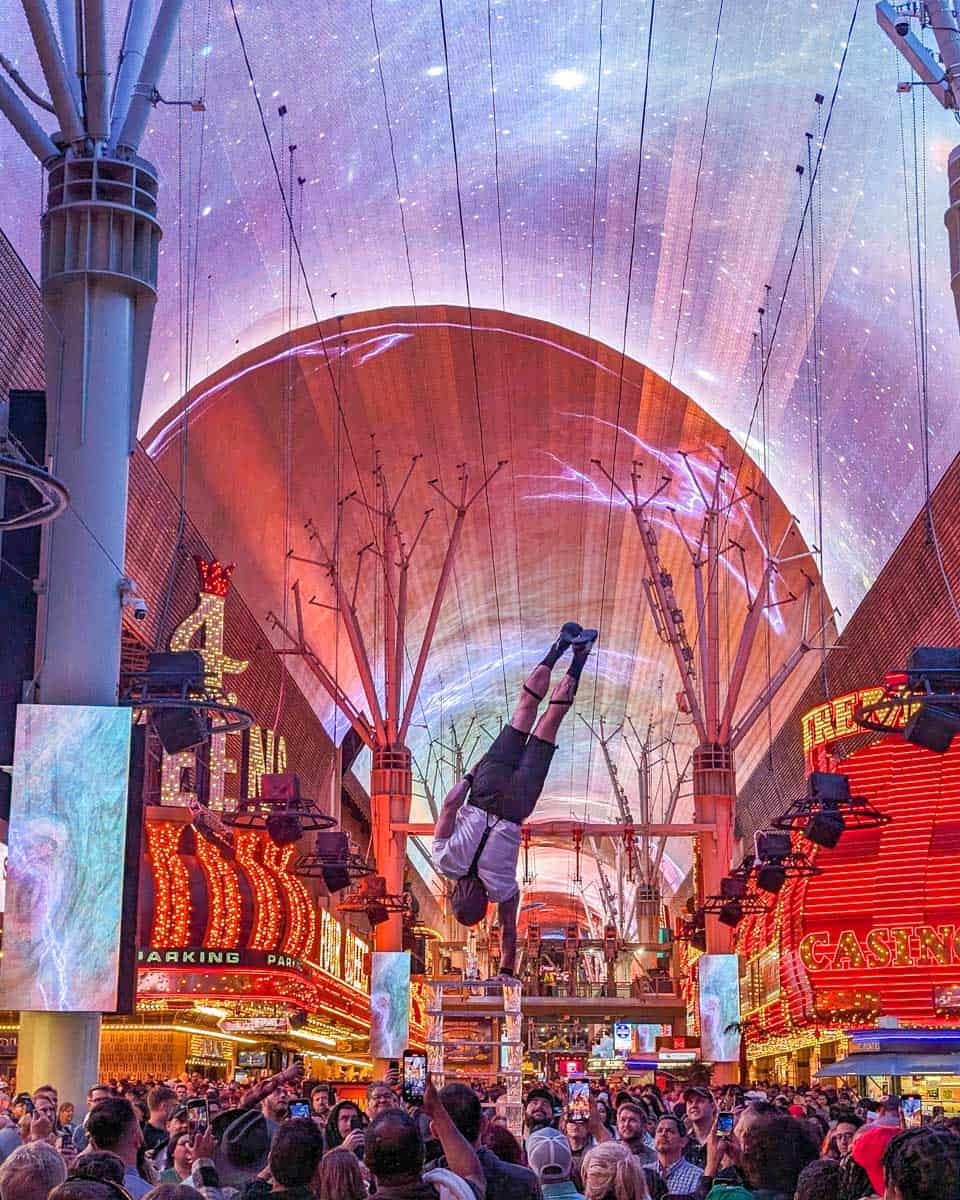 A-street-performer-in-the-air-on-Freemont-Street-Las-Vegas-USA