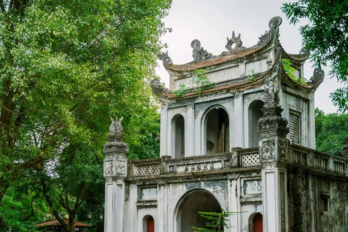 10 BEST Things to do in Hanoi, Vietnam