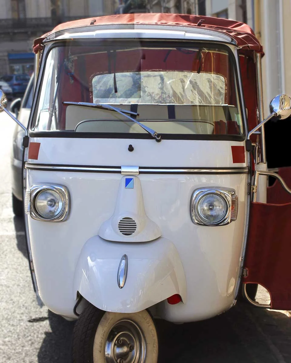 A-tuk-tuk-seen-on-a-tour-in-Zadar Croatia
