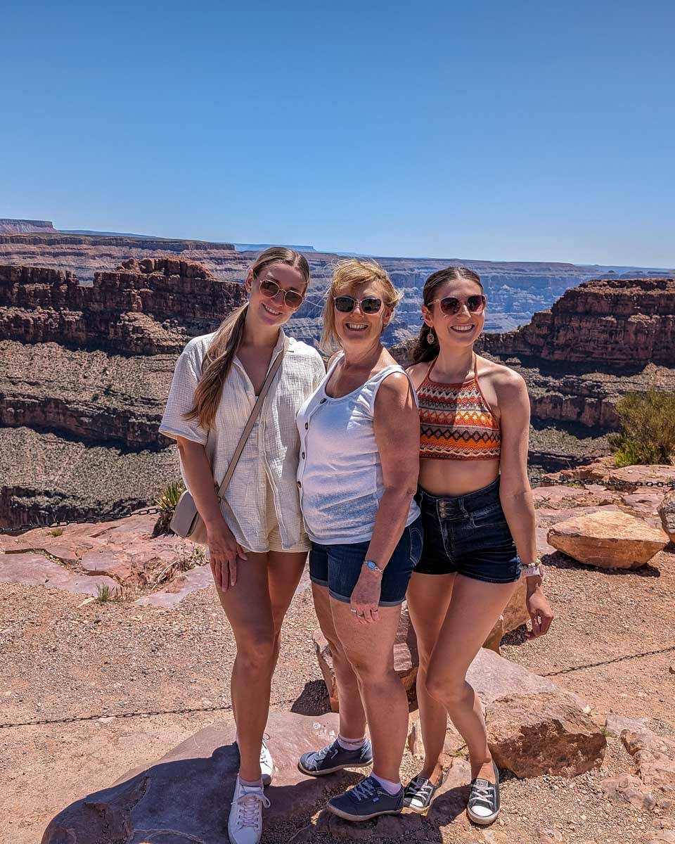 Bailey-and-family-on-a-tour-to-the-grand-canyon-from-Phoenix Arizona