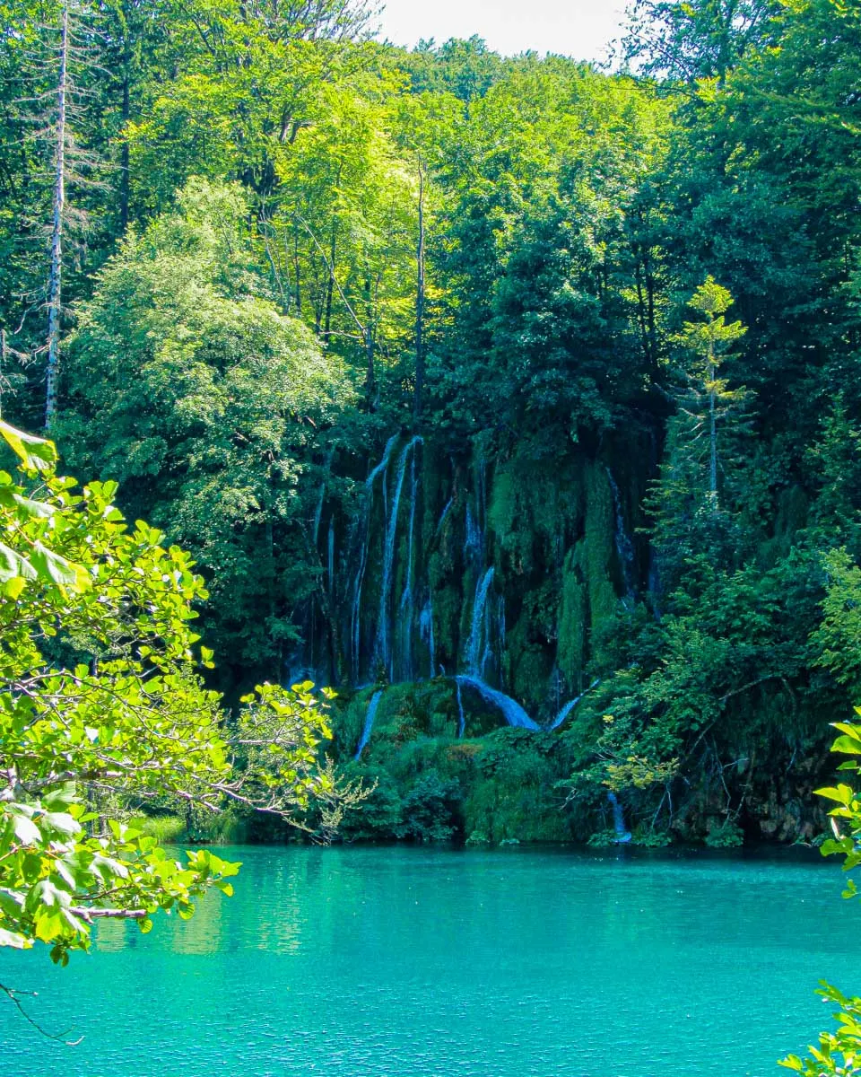 plitvice-lakes-national-park-waterfall-seen-on-a-tour-from-Zadar-croatia