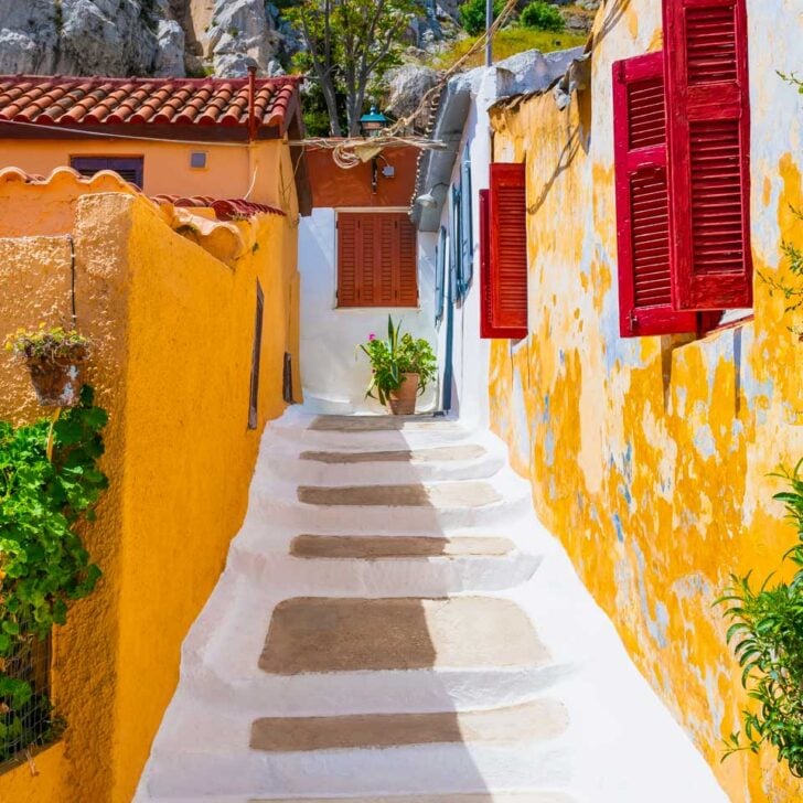 Anafiotika-neighborhood-in-Plaka-Athens Greece