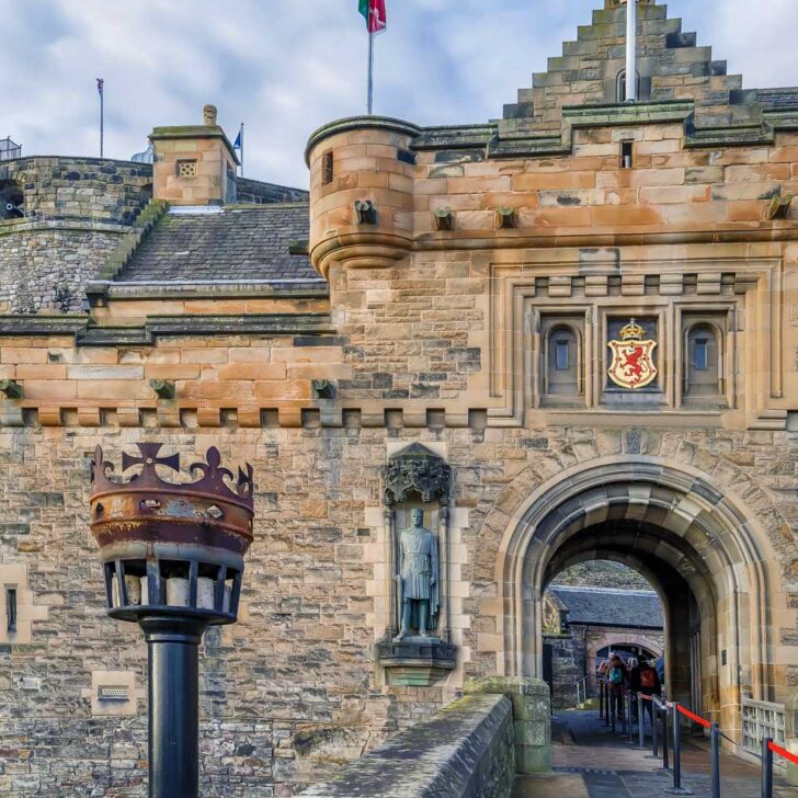 Edinburgh-Castle-Edinburgh-United-Kingom-gate Scotland