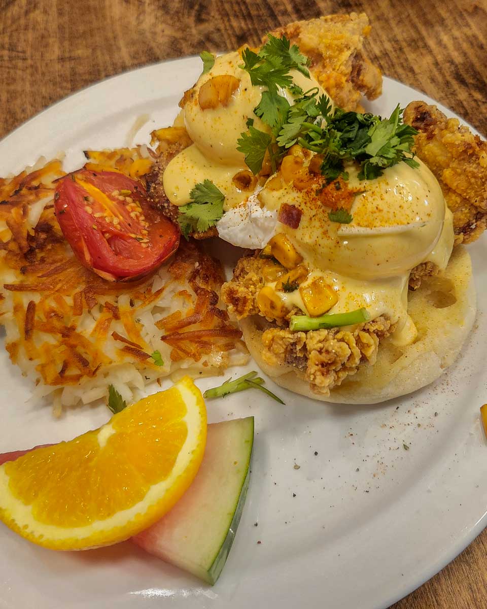 Eggs-benidict-at-Jam-Cafe-in-Victoria BC