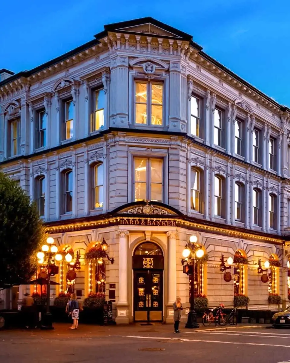 Bard & Banker restaurant in Victoria BC