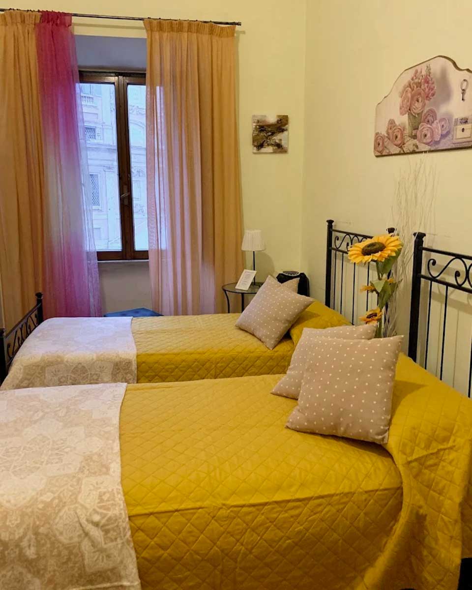 Glam Sm Maggiore Guest House in Rome Italy