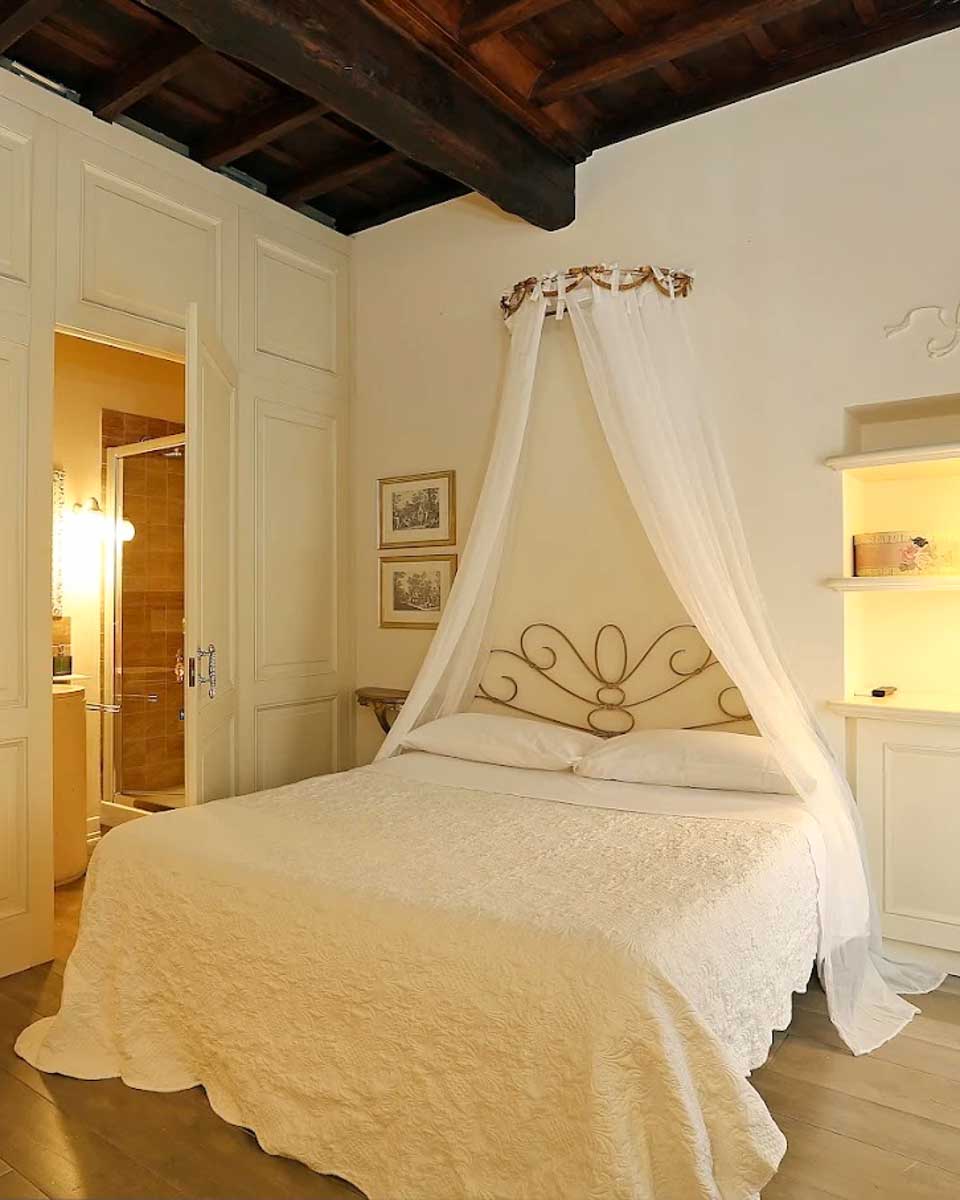 Piazzetta de' Monti Suites in Rome Italy