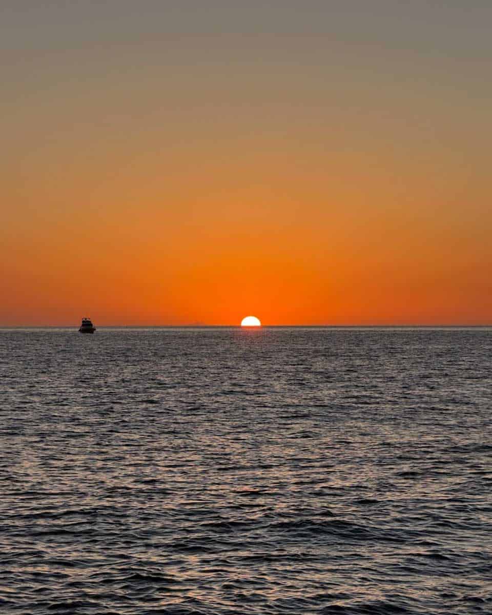 Sunset-on-the-cruise-in-Darwin Australia