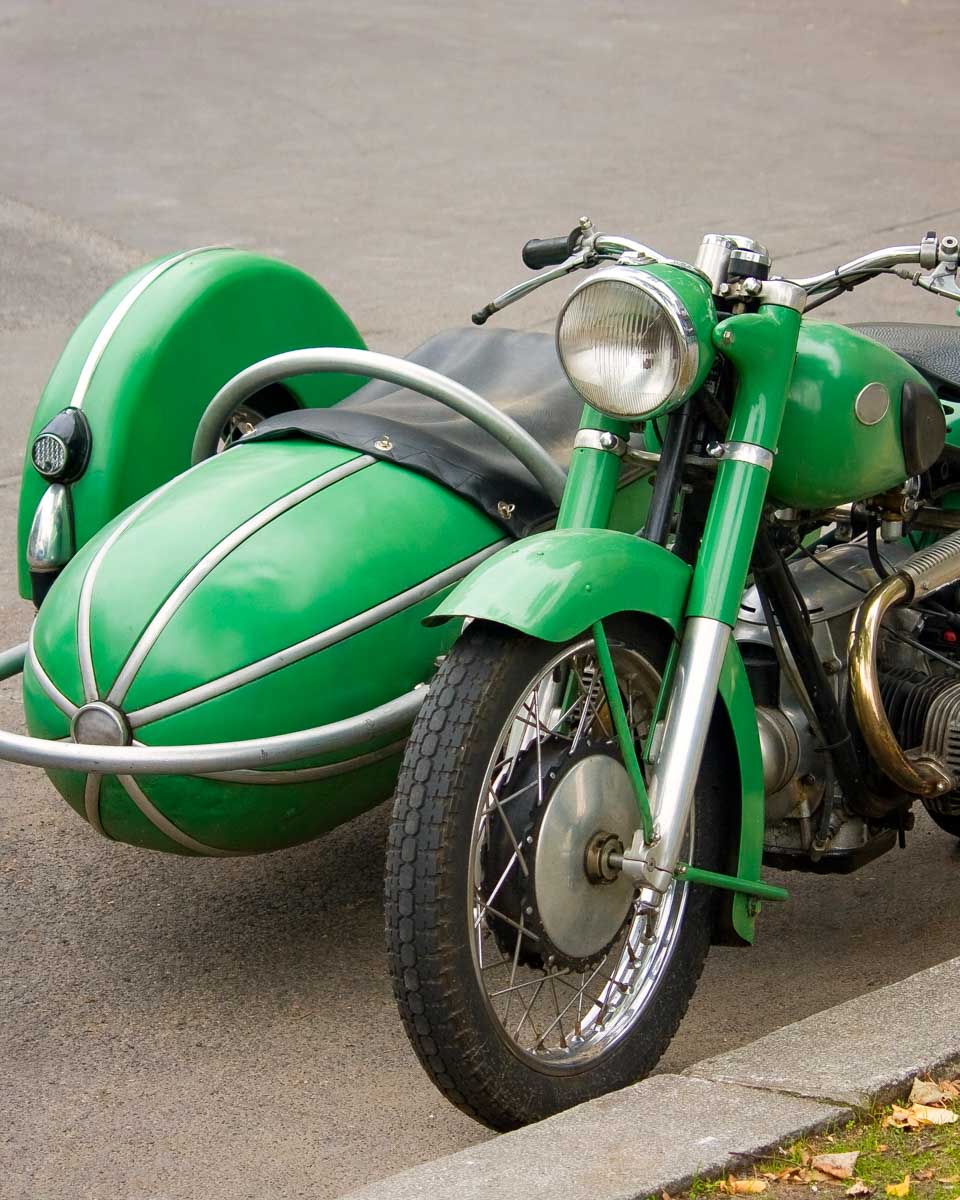 A motorcycle and sidecar on a tour of Calgary Alberta