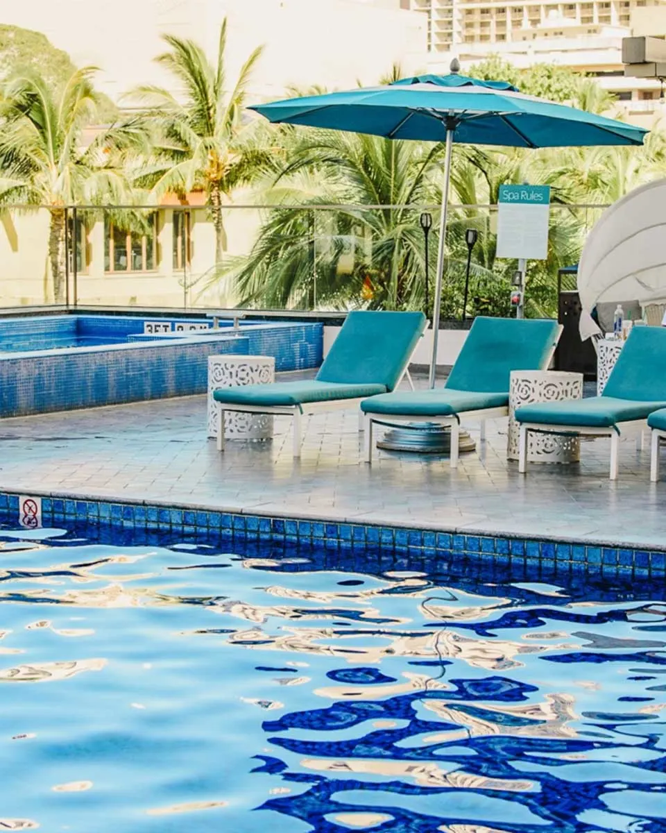 OUTRIGGER Waikiki Beachcomber Hotel in Honolulu Hawaii 1