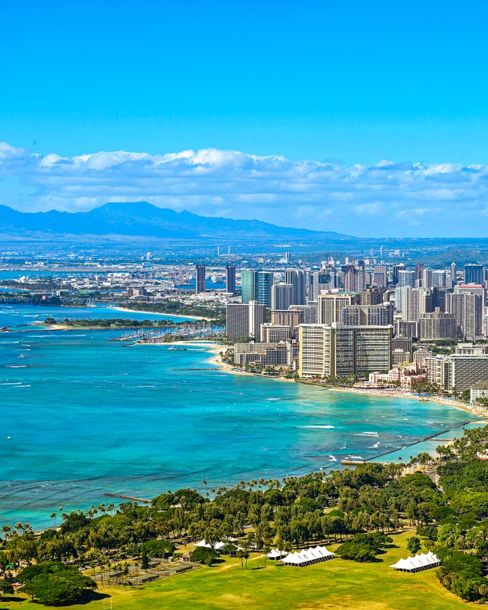 diamond-head-lookout-on-Oahu-Hawaii-Honolulu