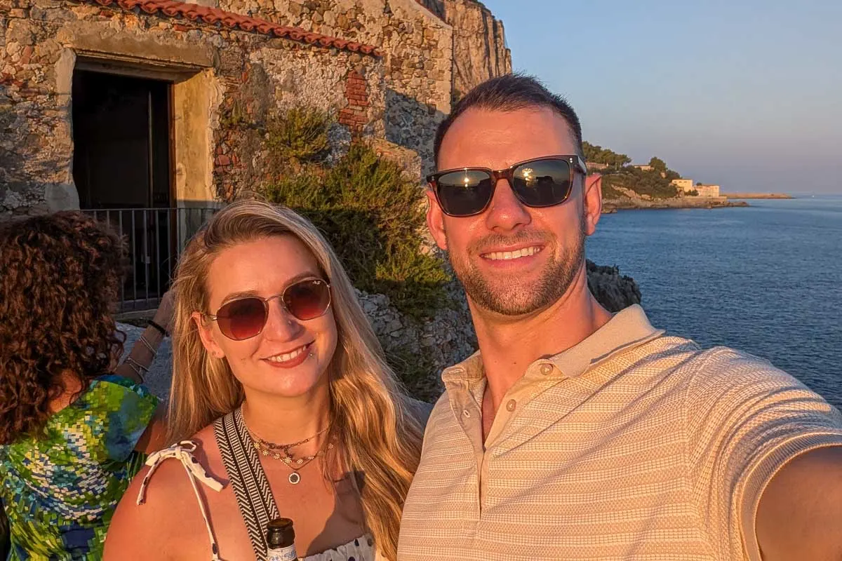 Bailey-and-Daniel-take-a-selfie-on-the-coast-of-Italy-near-Livorno