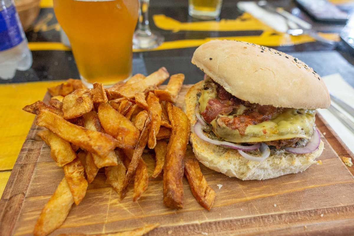 D Lux burger in Orlando Florida