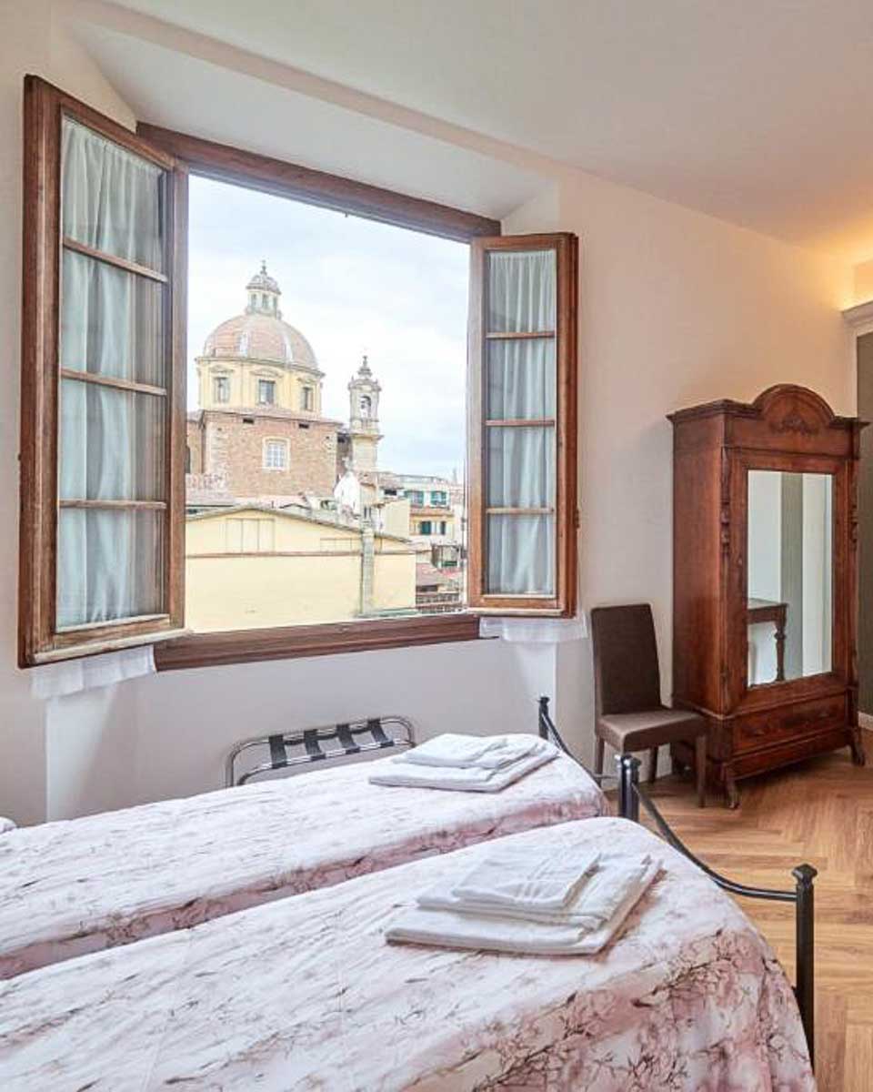 Casa Santo Nome di Gesu in Florence Italy (1)