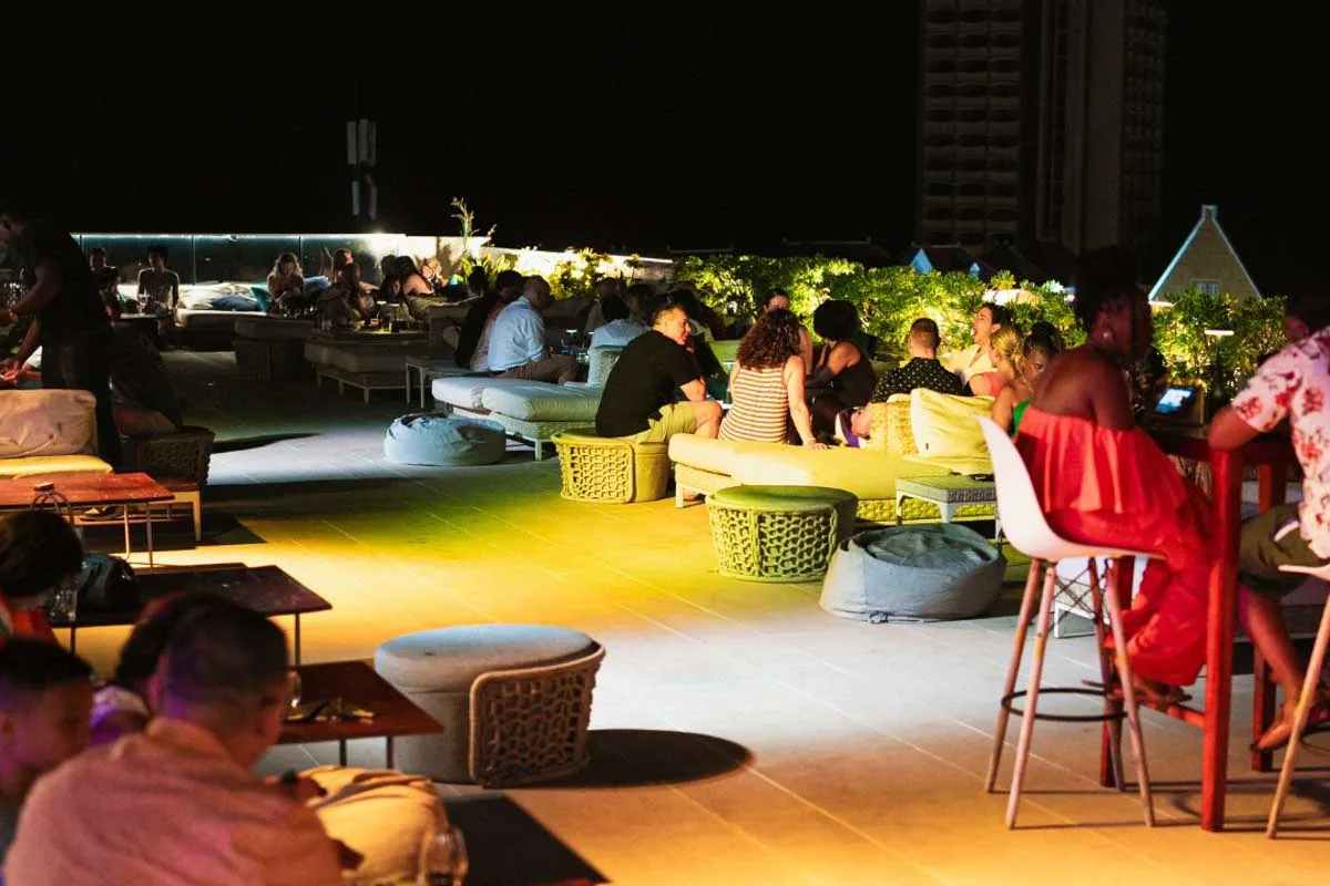 Cascada Rooftop Bar + Kitchen in Curacao