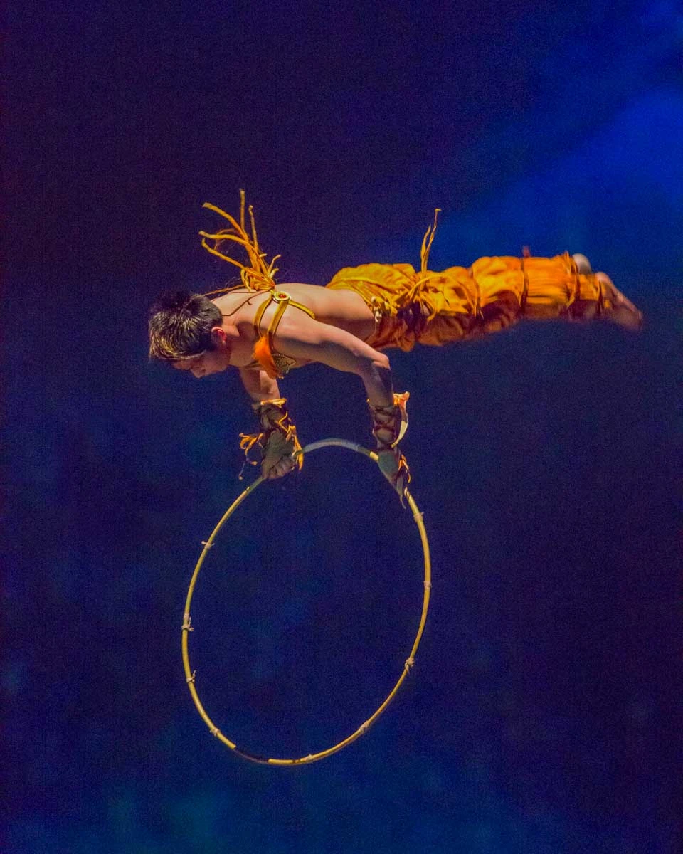 Acrobatic-Show-seen-in-Shanghai-China-1