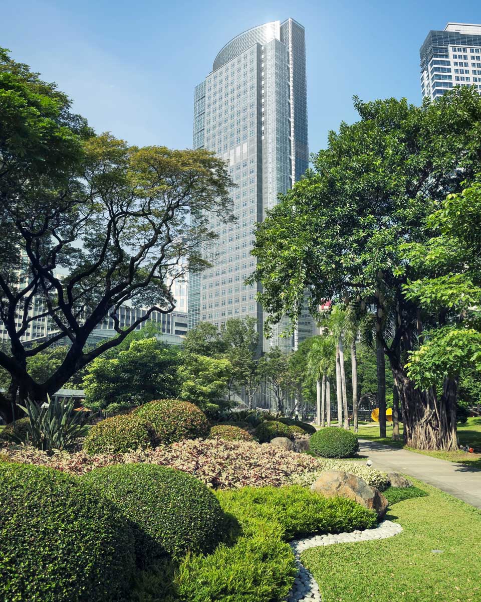 Ayala Triangle Park in Manila Philippines (1)