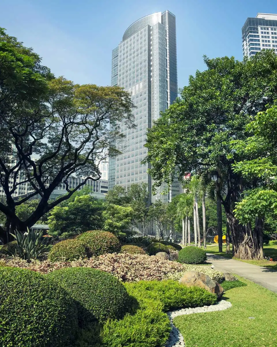 Ayala Triangle Park in Manila Philippines (1)