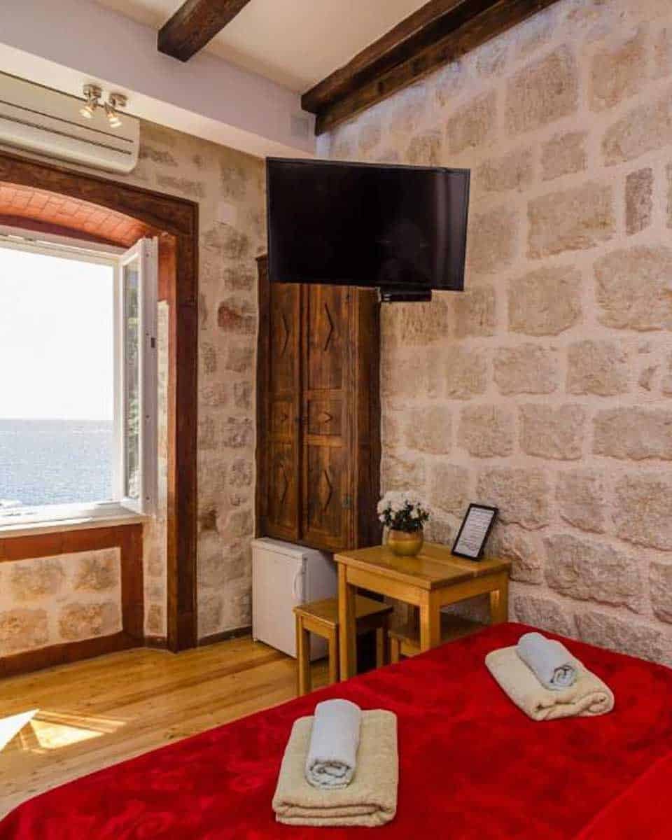 Eddie's Sea View Rooms Old Town in Dubrovnik Croatia (2)