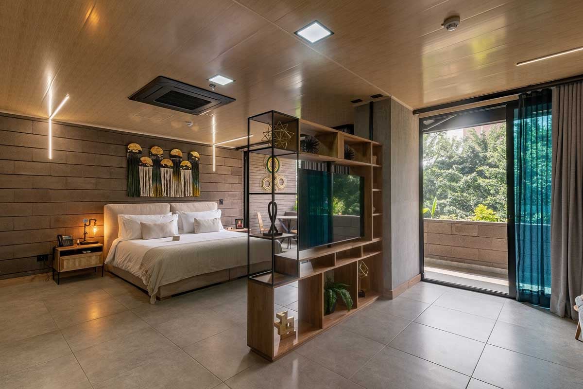 Livingbyarmoniko in Medellin Colombia