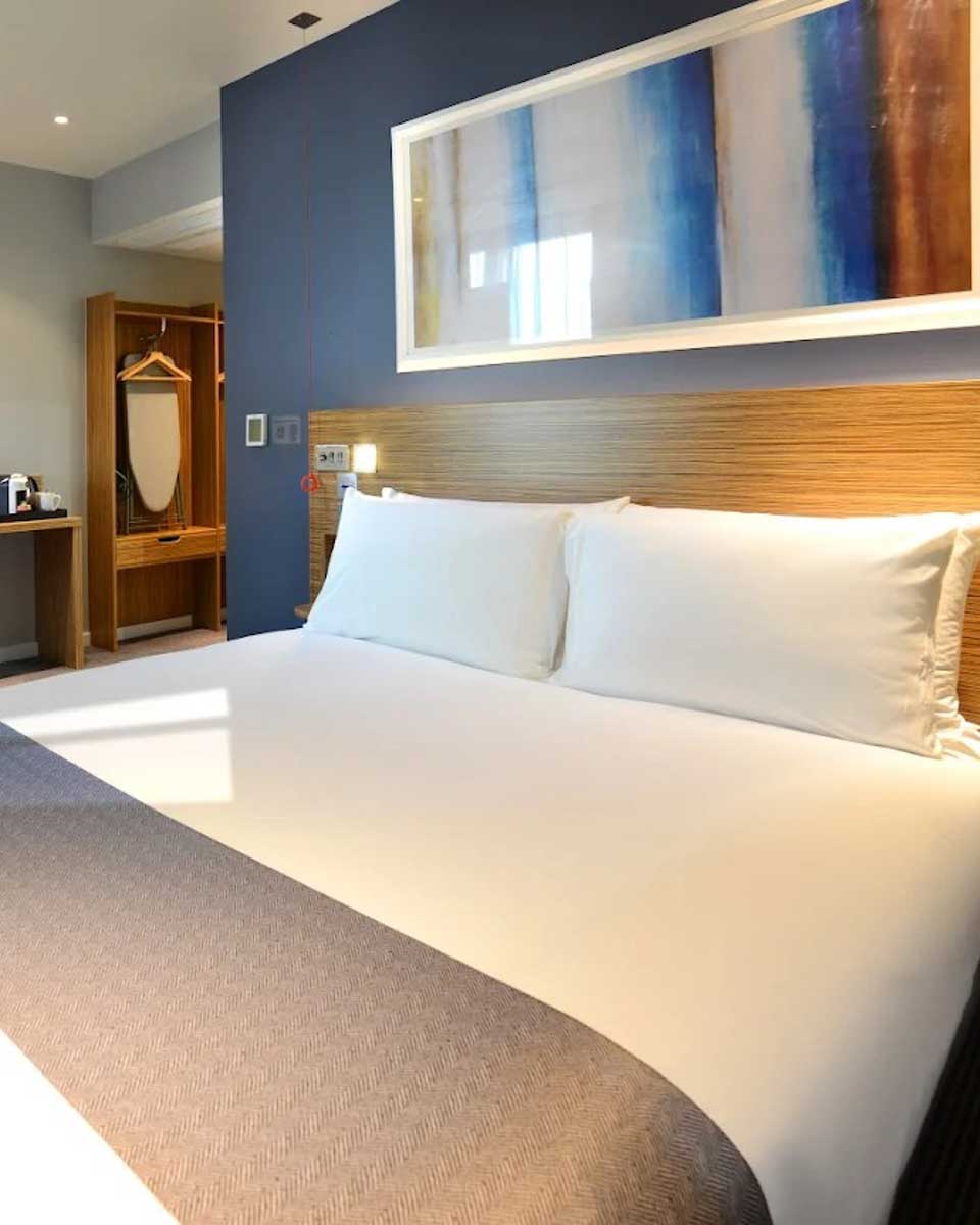Travelodge PLUS Dublin City Centre in Dublin Ireland (1)