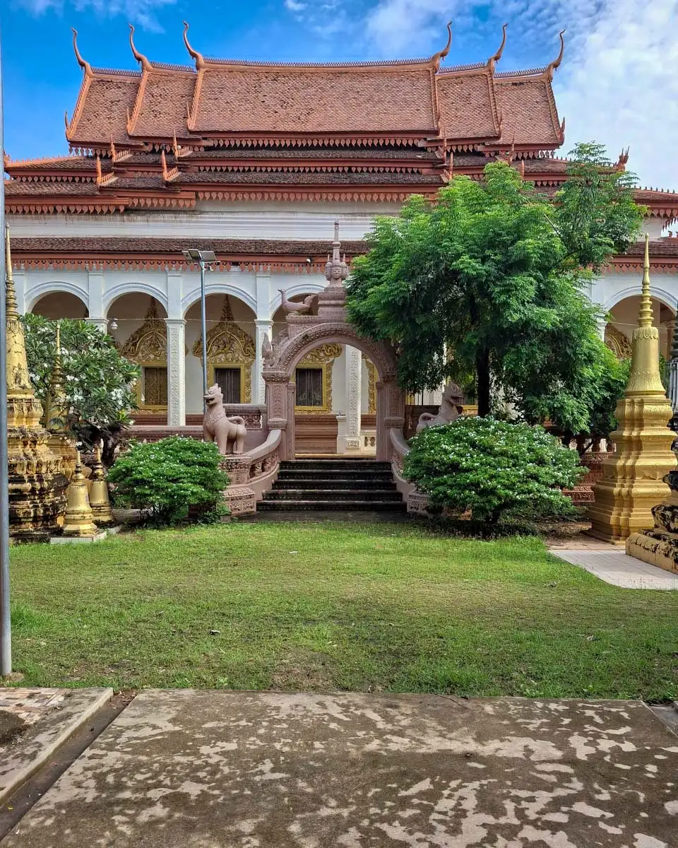Wat Bo Siem Reap Cambodia (1)
