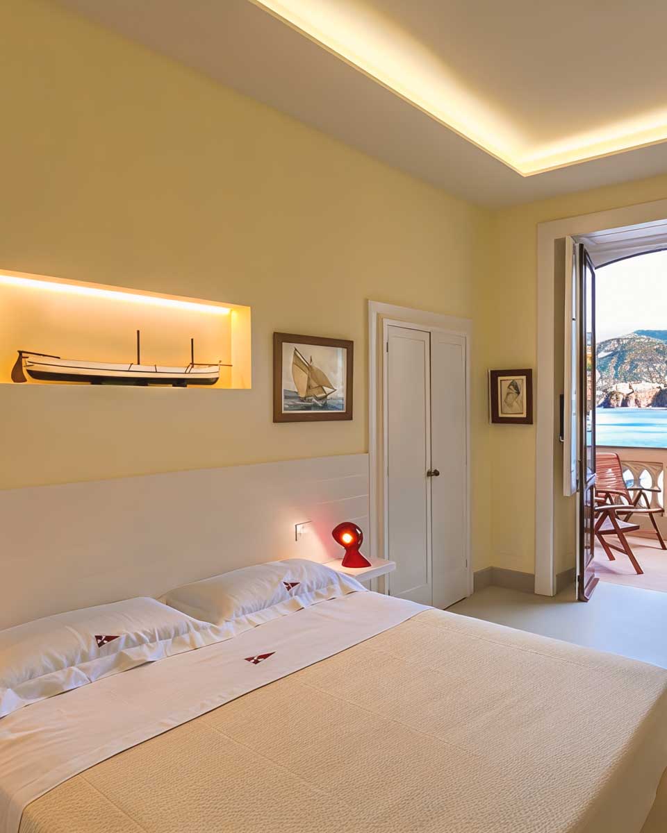 Yacht Club Capo Cervo Suites B&B in Sorrento Italy