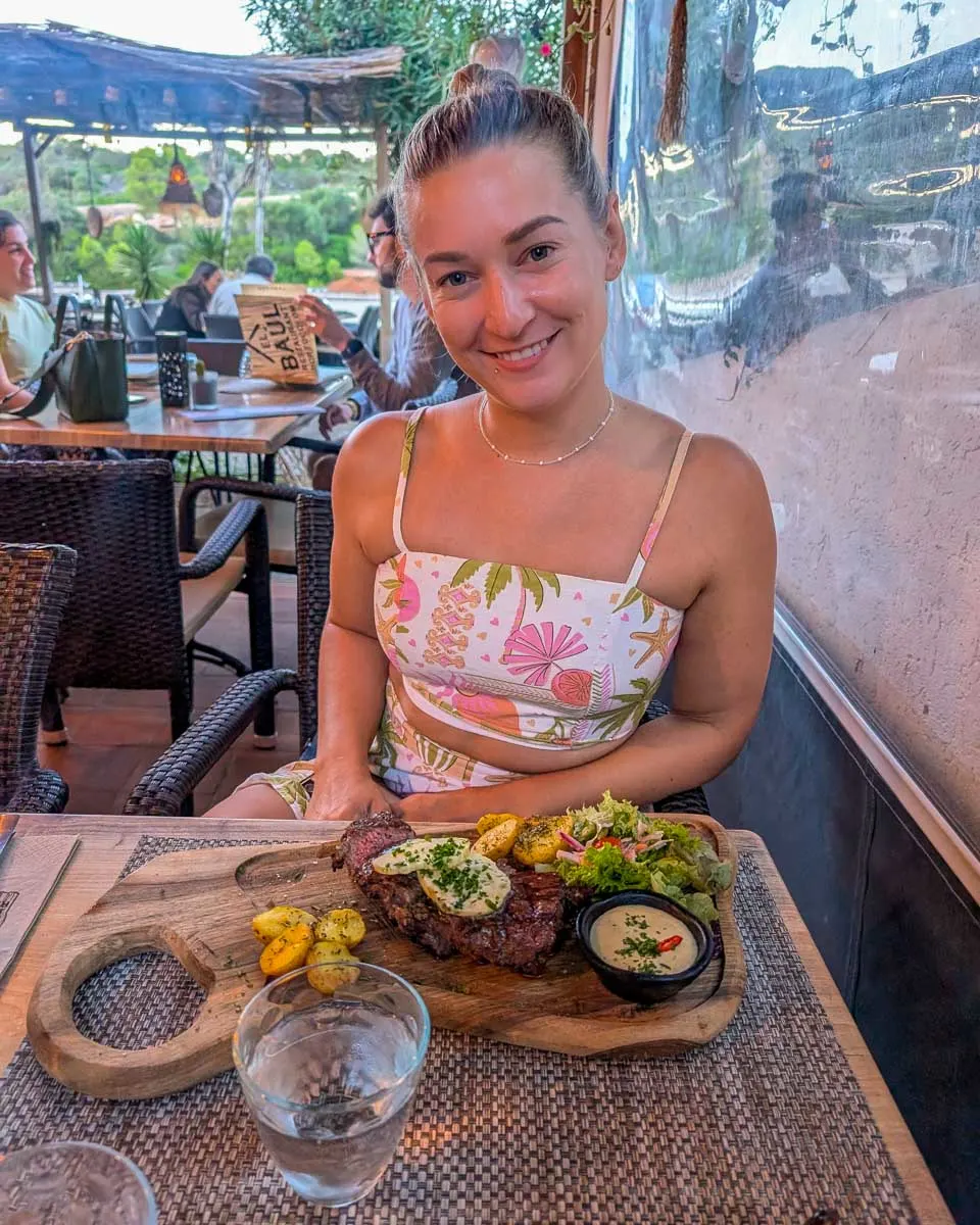 Bailey enjoys lunch after a river cruise in Brisbane