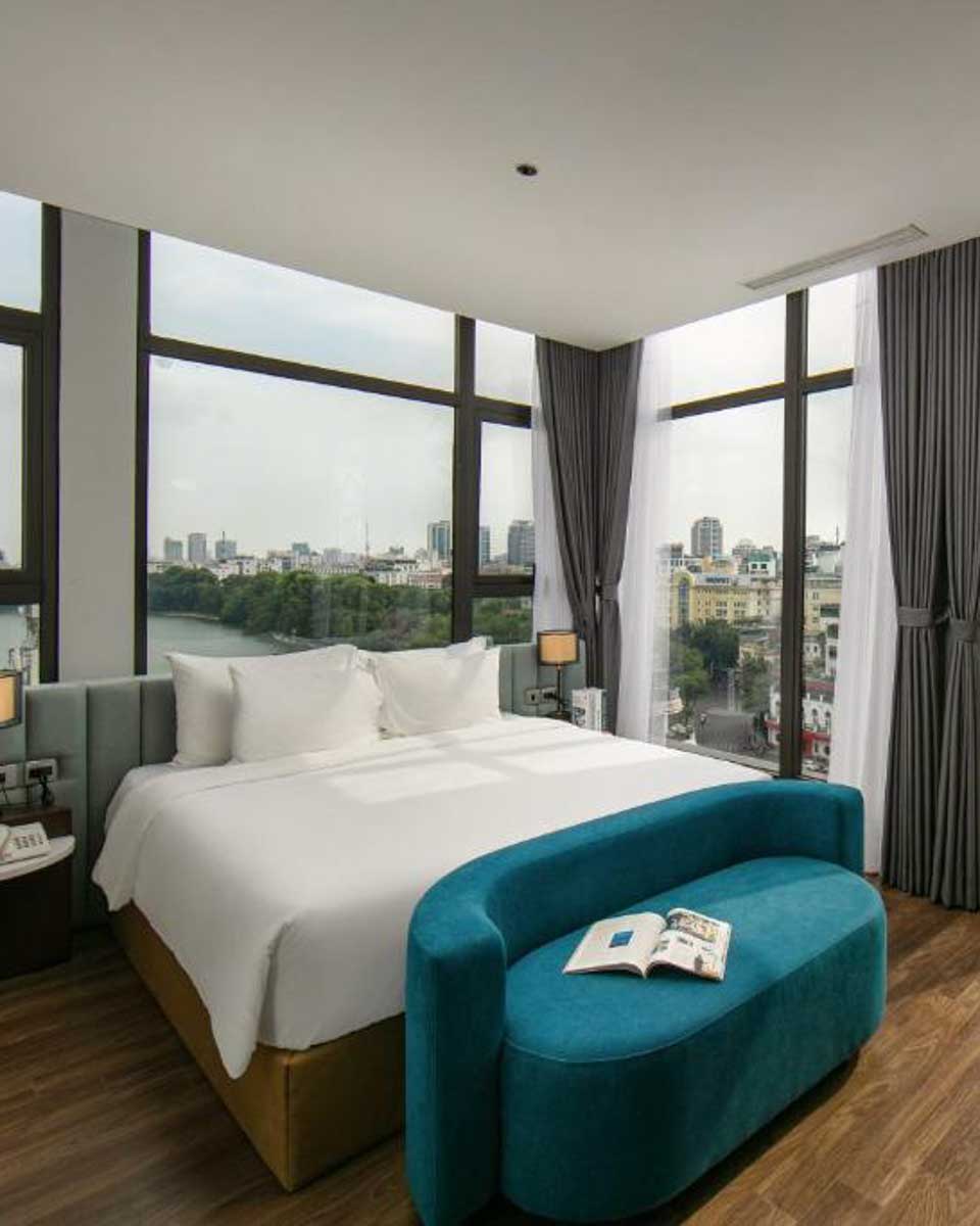 MAY DE VILLE Lakeside Hotel in Hanoi Vietnam 1