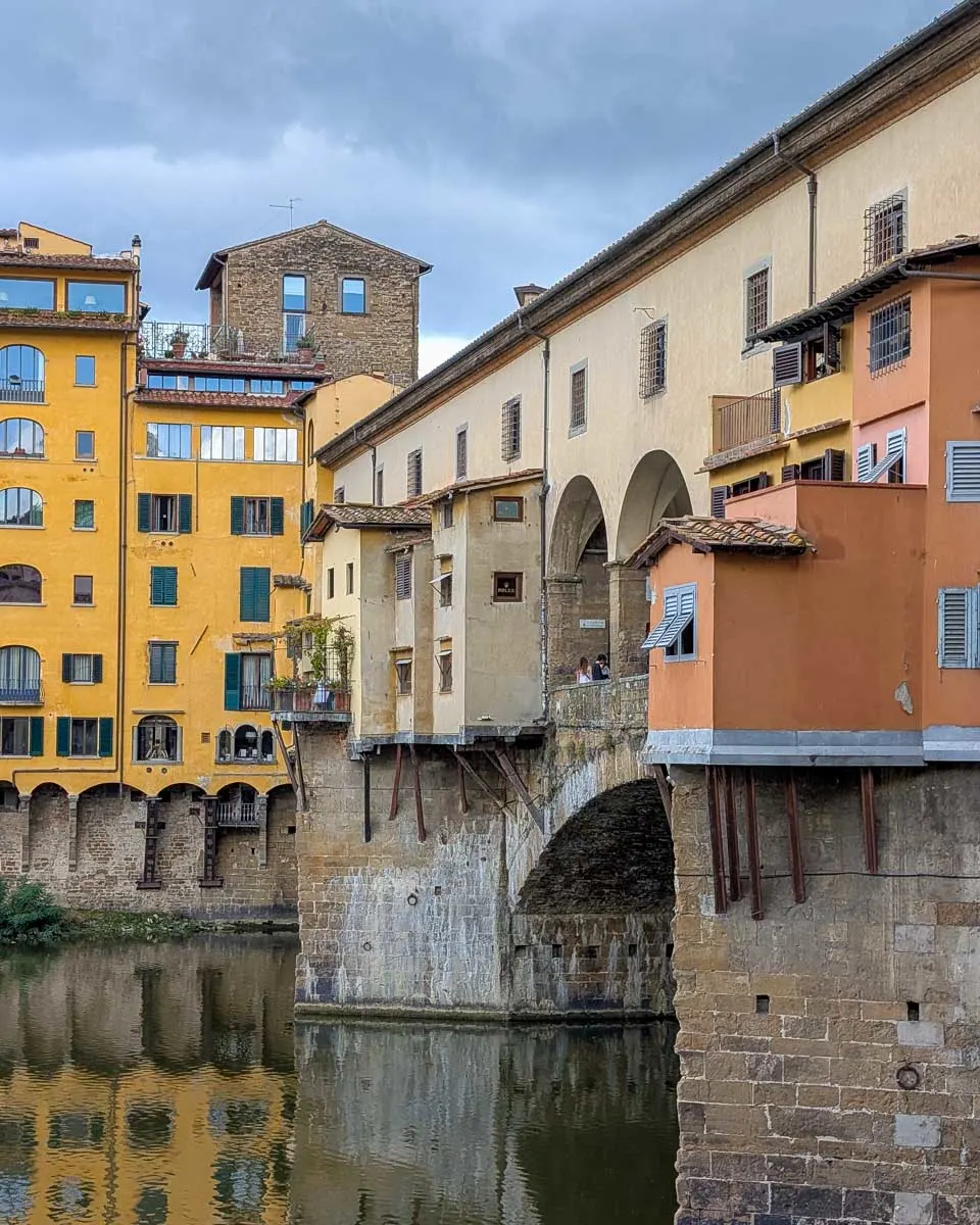 Ponte Vecchio bridge in Florence, Italy, on the Arno River (5)