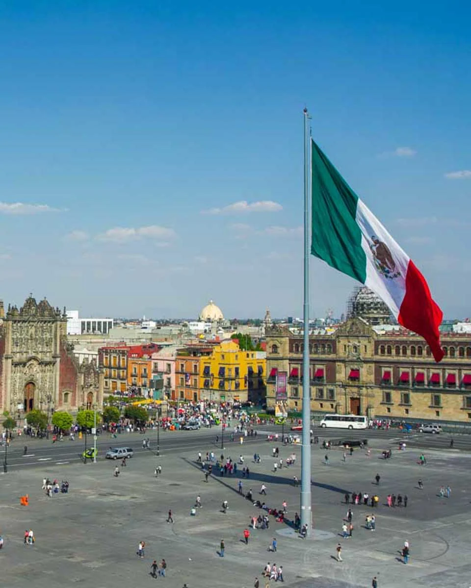 The-Zocalo-in-Mexico-City-with-the-huge-flag 1