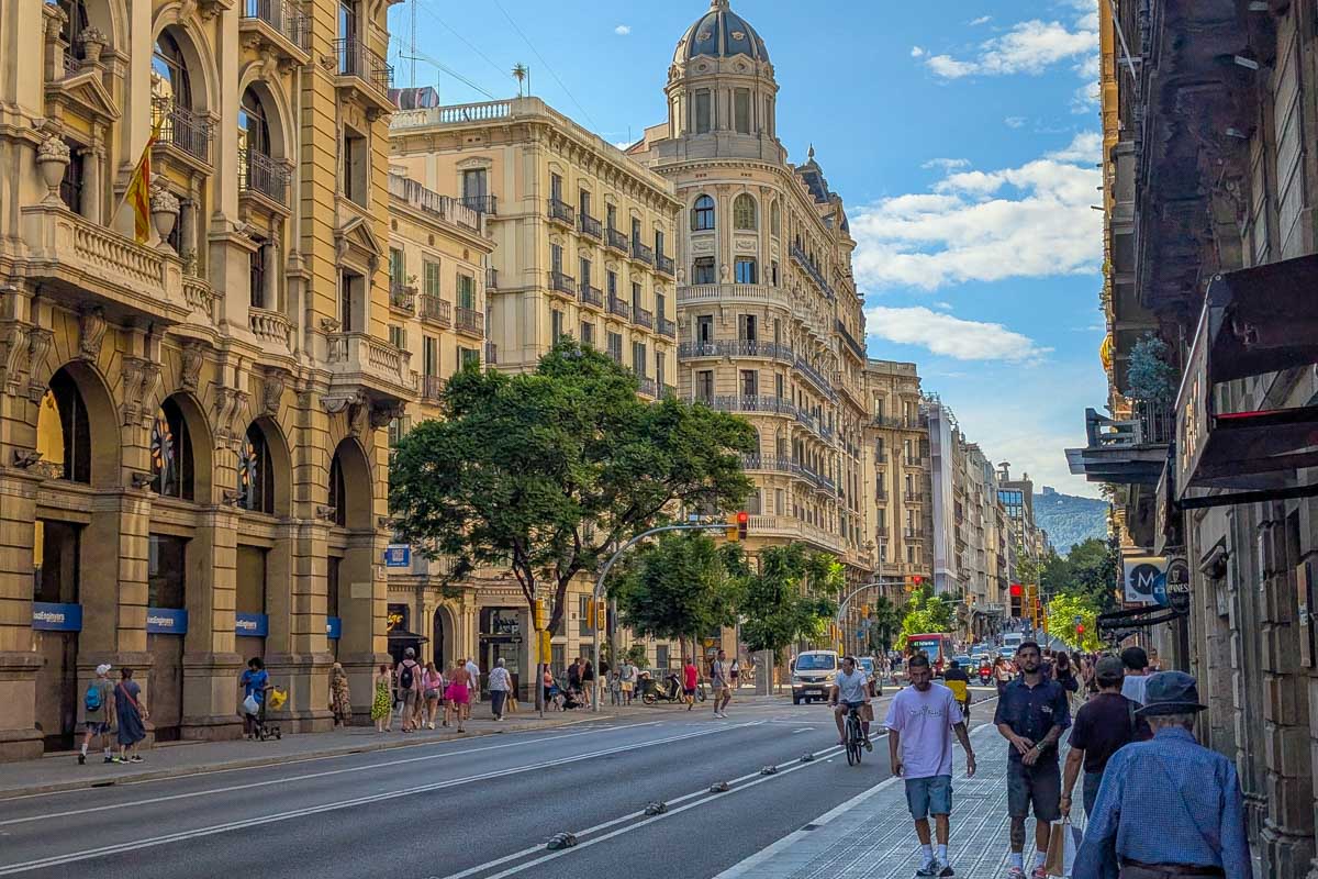 10 Fun & Exciting Things to Do in Barcelona, Spain