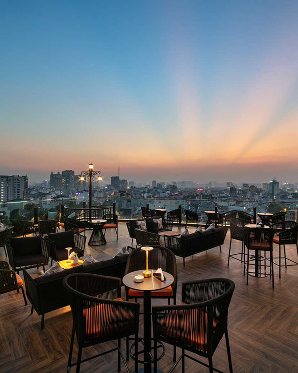 MAY DE VILLE Corner Hotel in Hanoi Vietnam 2