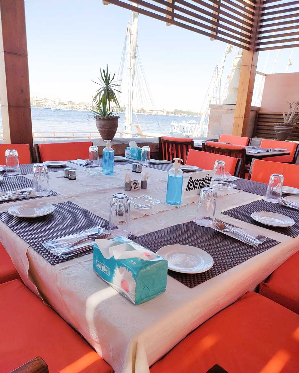 Table with a view of the Nile at مطعم الكبابجي - ElKababgy in Luxor