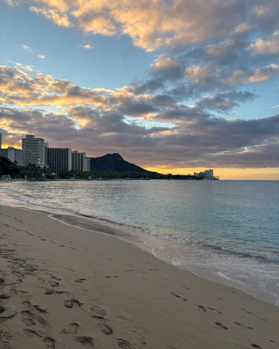 Waikiki Beach at sunrise in Waikiki Honolulu Hawaii on Trelles trip (5)