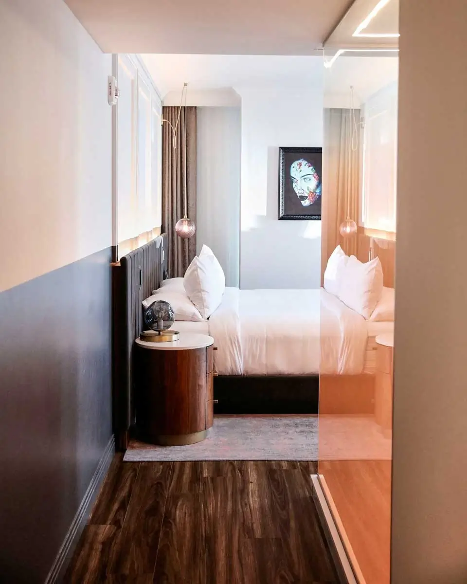Guestroom at Hotel Honeyrose, Montreal, Quebec