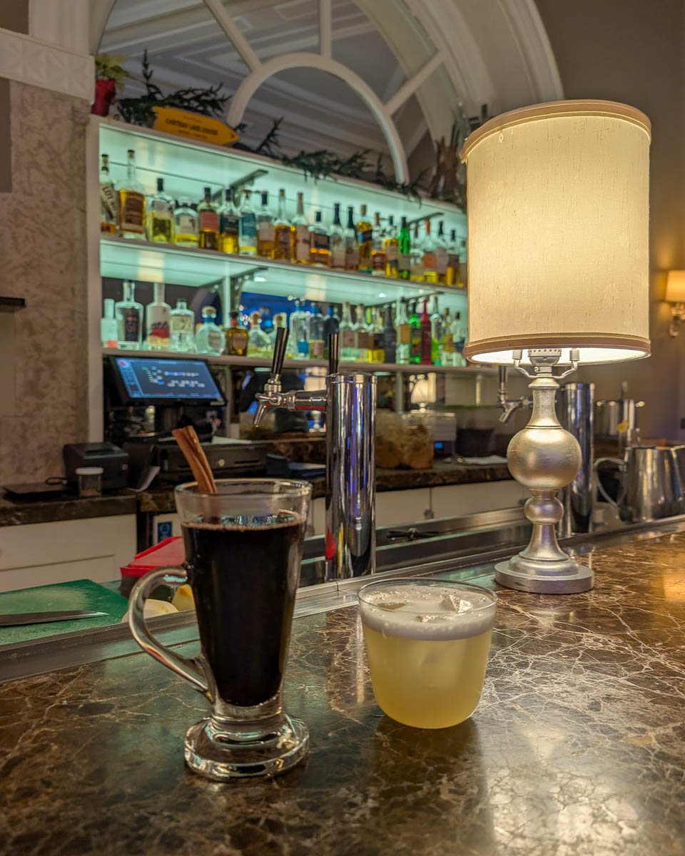 Lakeview Lounge Lobby Restaurant & Bar at Fairmont Chateau Lake Louise in Lake Louise Alberta Canada (2)