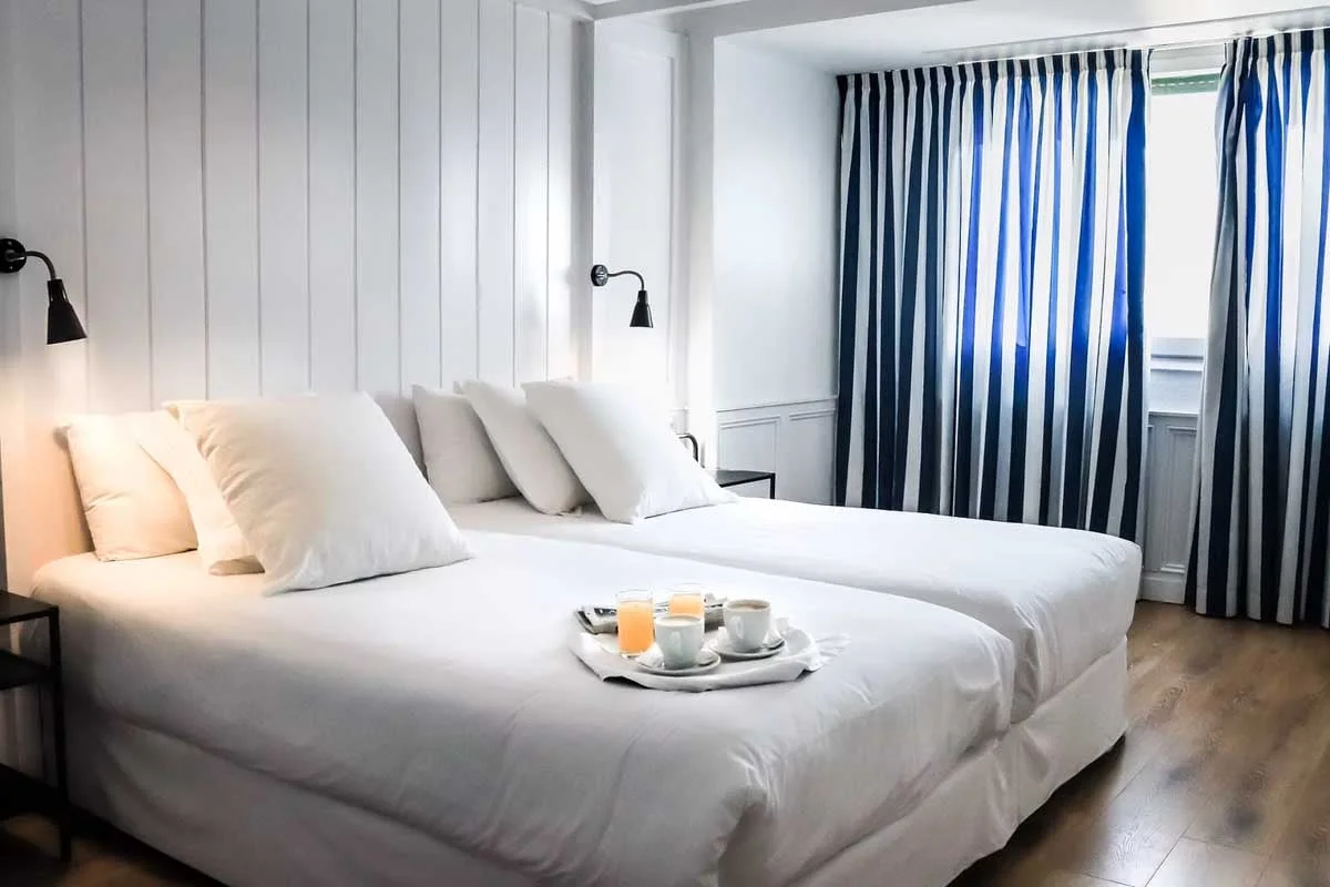 Hotel & Restaurant Marina Palam&oacute;s in Costa Brava Spain