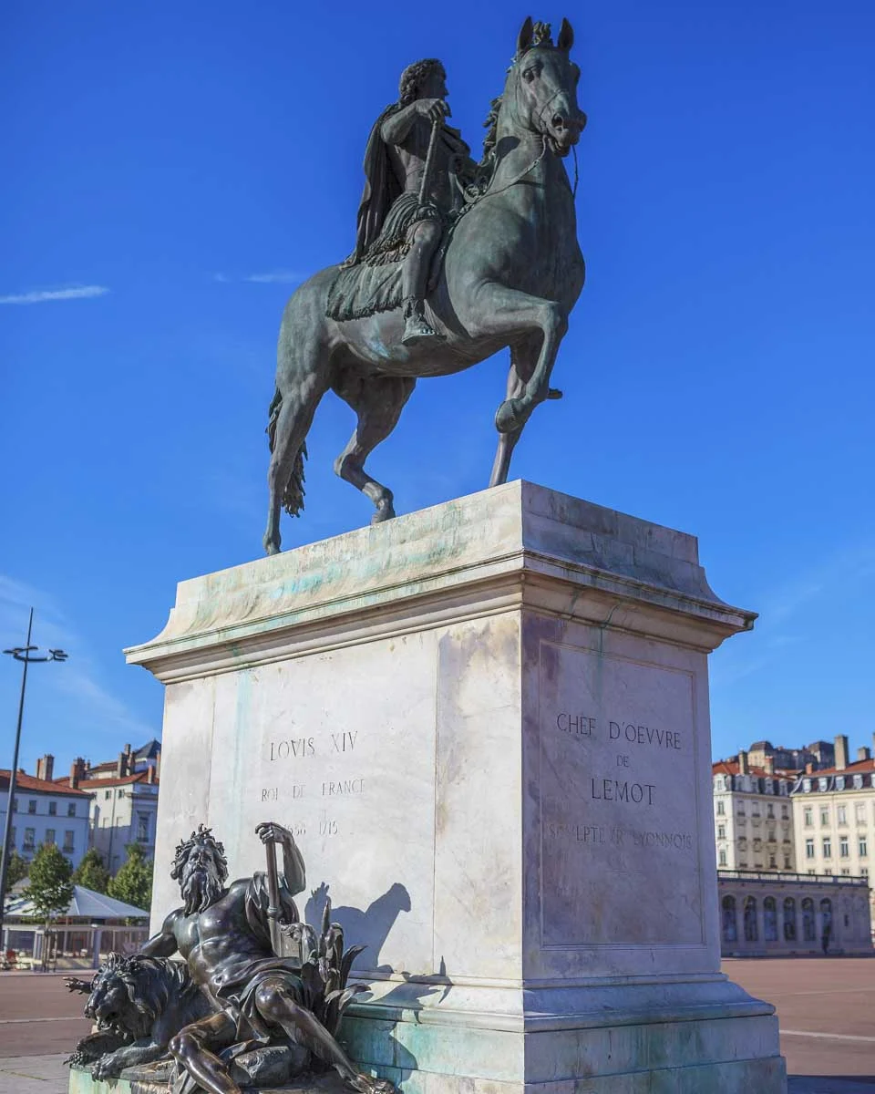 Place Bellecour in Lyon France (2)