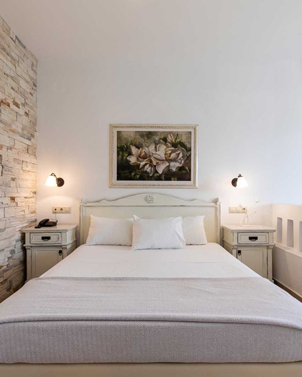 Plaza Beach Hotel in Naxos Greece