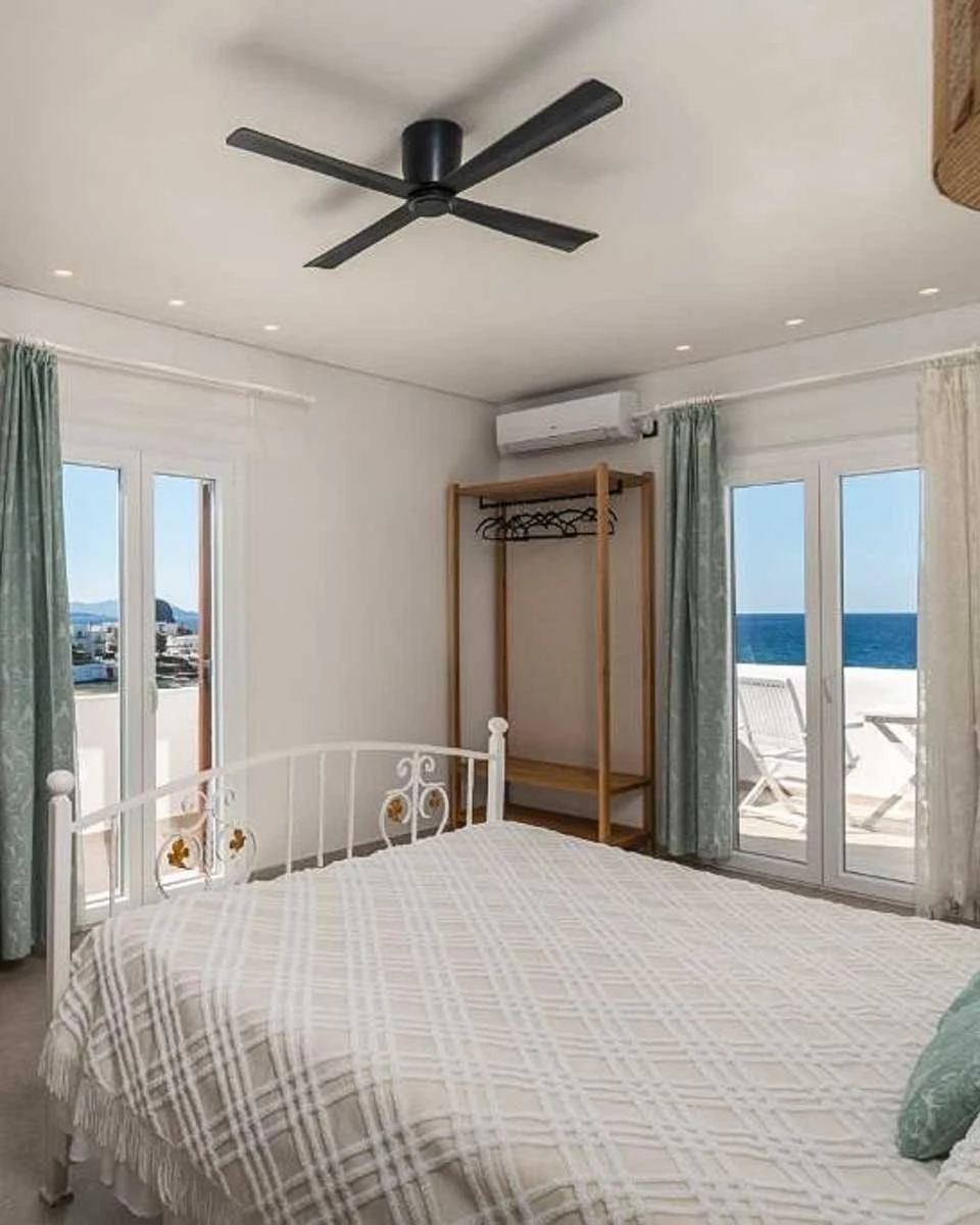 Villa Mary Elen in Milos Greece