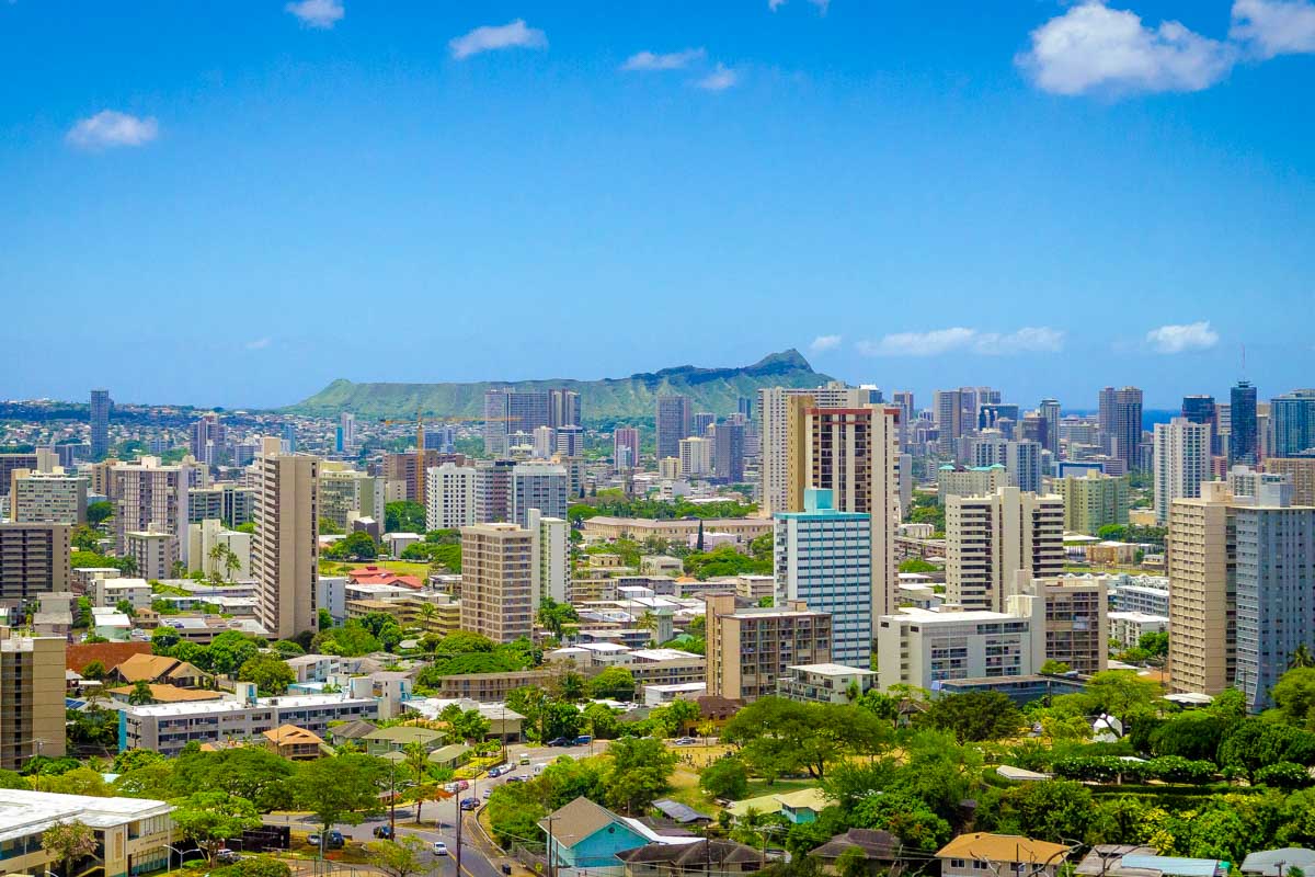 Best Options to Get from Honolulu Airport to Waikiki &ndash; Shuttles, Taxis, and More